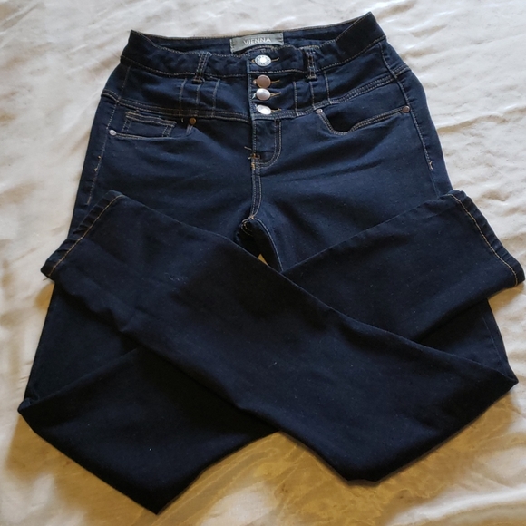 Vienna Jeans - Picture 4 of 5